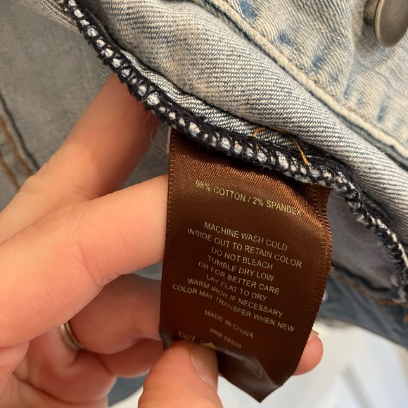 kut from the kloth • Amelia light wash distressed denim jacket m - Picture 6 of 6